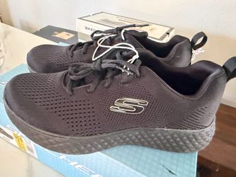 Sketchers Men’s size 8