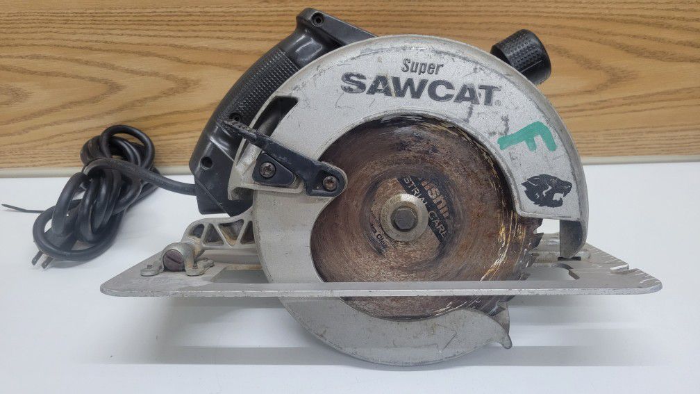 Black Decker 2694 Super SawCat 7 1/4Circular Saw Industrial, No