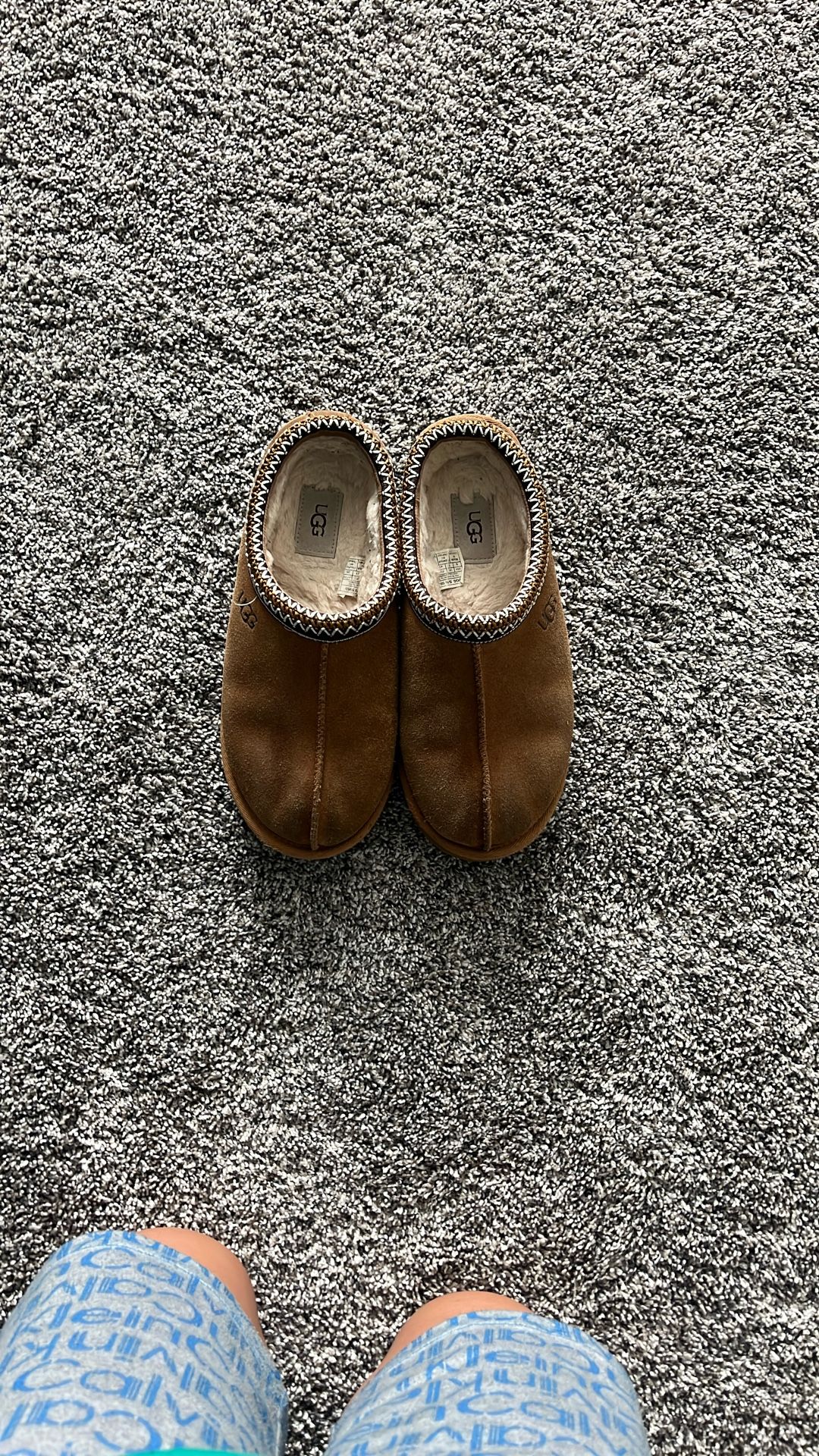 UGG TASMEN Size: 8
