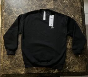 Alo sweatshirt New with tags and its bag‼️