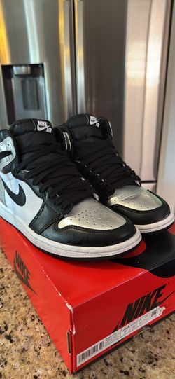 Silver Toe Nike