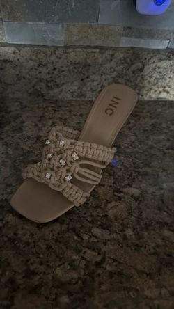 iNC heels size 7.5