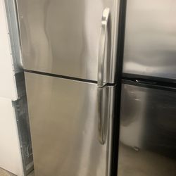GE30”top Freezer Fridge Stainless Steel Working Perfectly 4 Months Warranty 