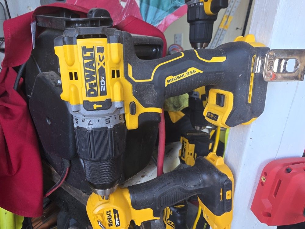 Dewalt 20v XR Hammer Drill ( Tool Only)