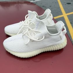 Adidas Yeezy Size 6 Women’s