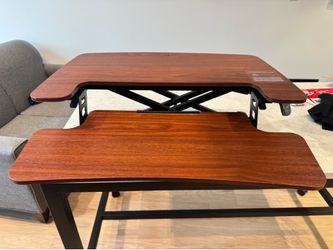 Adjustable Standing tDesk Converter
