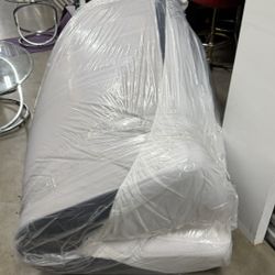 MattressKing Size Mattress in Good Condition