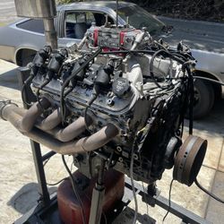 2003 4.8 LS LR4 Running Engine 