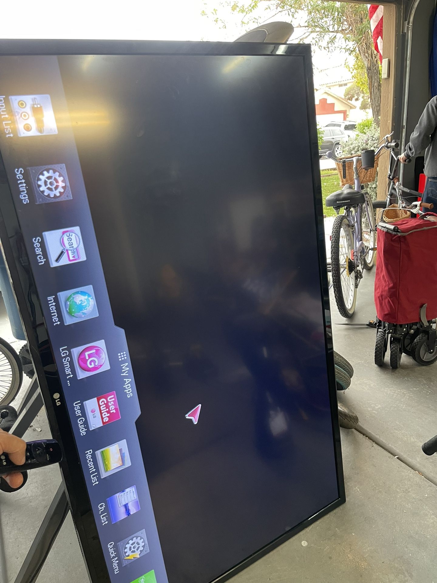 LG 60’’ TV