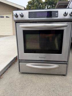 Kitchen aid gas stove with electric oven