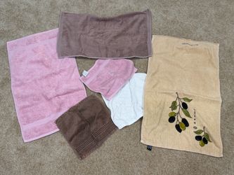 Small towels (15+)