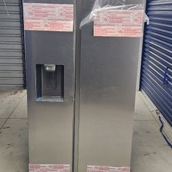 SAMSUNG REFRIGERATOR 