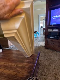 Solid Wood White Crown Molding Floating Wall Shelf