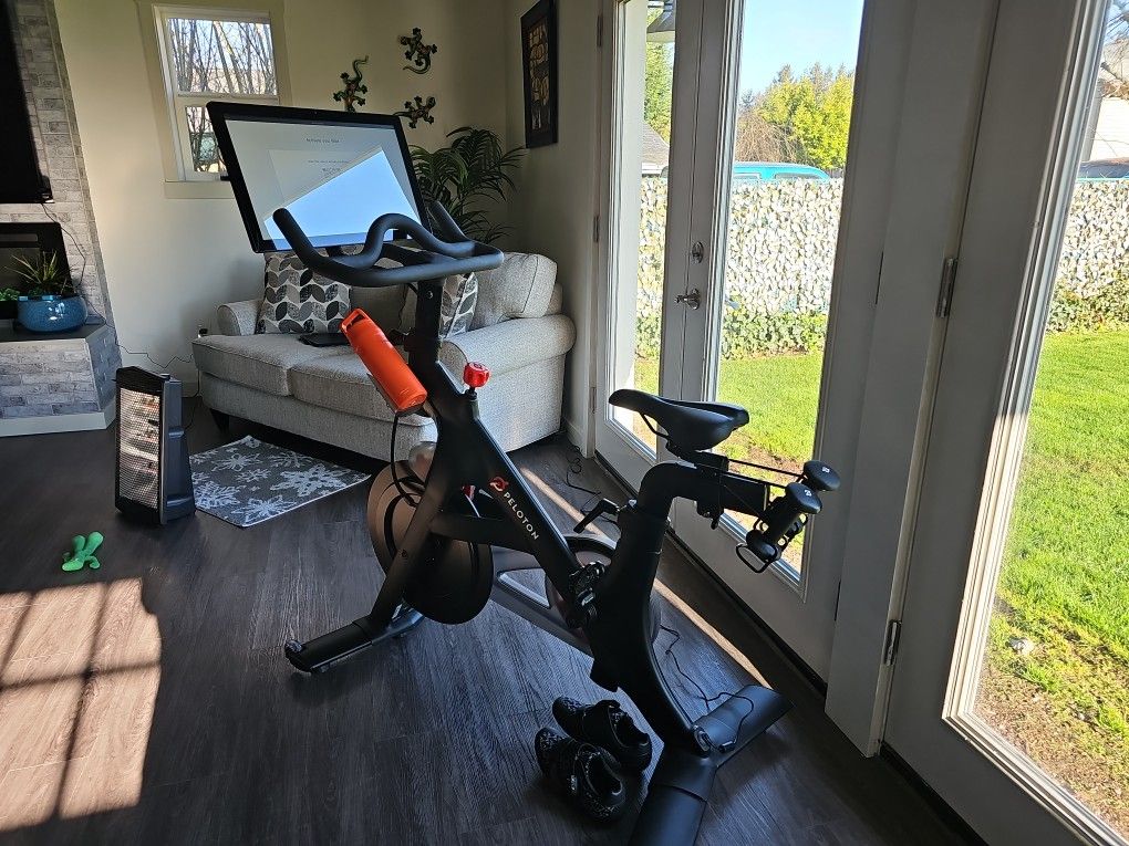 Peloton Bike