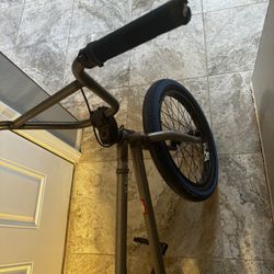 Subrosa BMX bike Salvador 20”