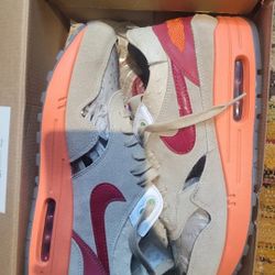 Nike Air Max Clot Sz 9.5 "Pre-owned "