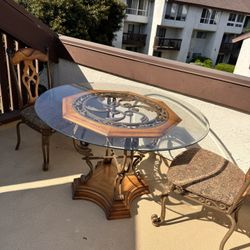 Glass Table And Chairs/ Dining Room 