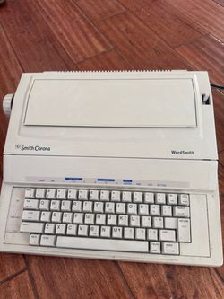 Smith Corona Electronic Typewriter WordSmith 100 (KA1 1)