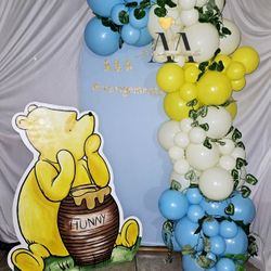 Winnie-the-Pooh Balloons Backdrop
