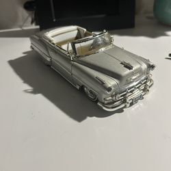Jada Street Low 1953 Chevy Bel Air 1:24 Silver Covertible 