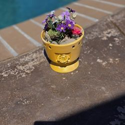 Flower Pot . Ceramic Pot.