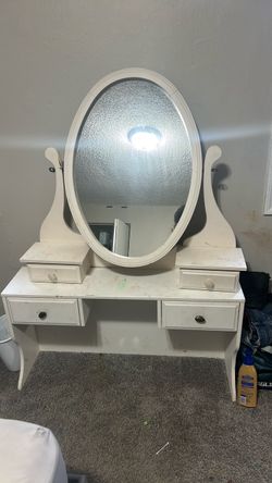 White Solid Wood Vanity Dresser with Mirror