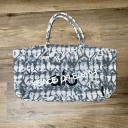Rare Alo Yoga Peace On Earth Tote Bag Grey Tie Dye Large Canvas Carryall Limited