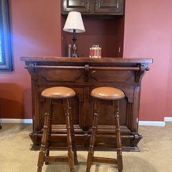 A gorgeous vintage classic rustic style bar set