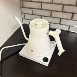 Stagg EKG Pro Electric Kettle – Matte White – Modern Design