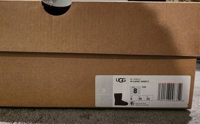 WOMEN'S UGGS BRANDNEW 