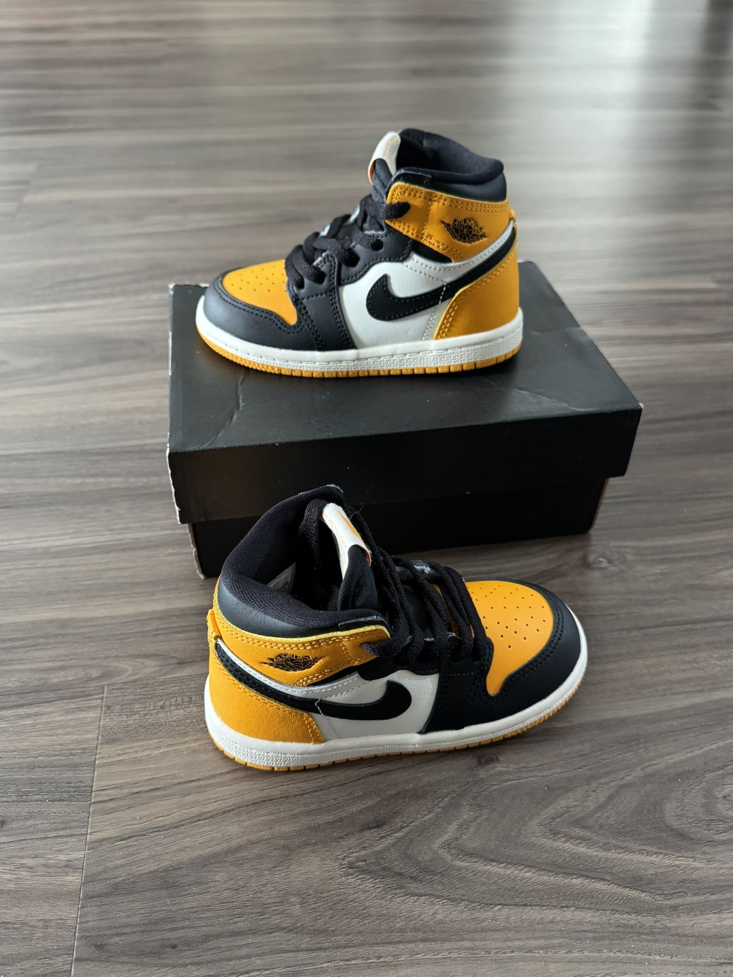 Jordan 1 Retro High OG “Taxi” Toddler 8C Unisex