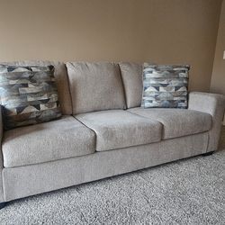 Signature Design by Ashley Couch – Excellent Condition (Warranty - Purchased 4 Months Ago)