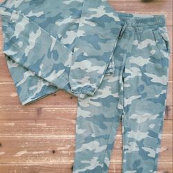 SIZE 10-12 GIRLS 2-PIECE SET CAMOUFLAGE HOODIE W/MATCHING JOGGERS