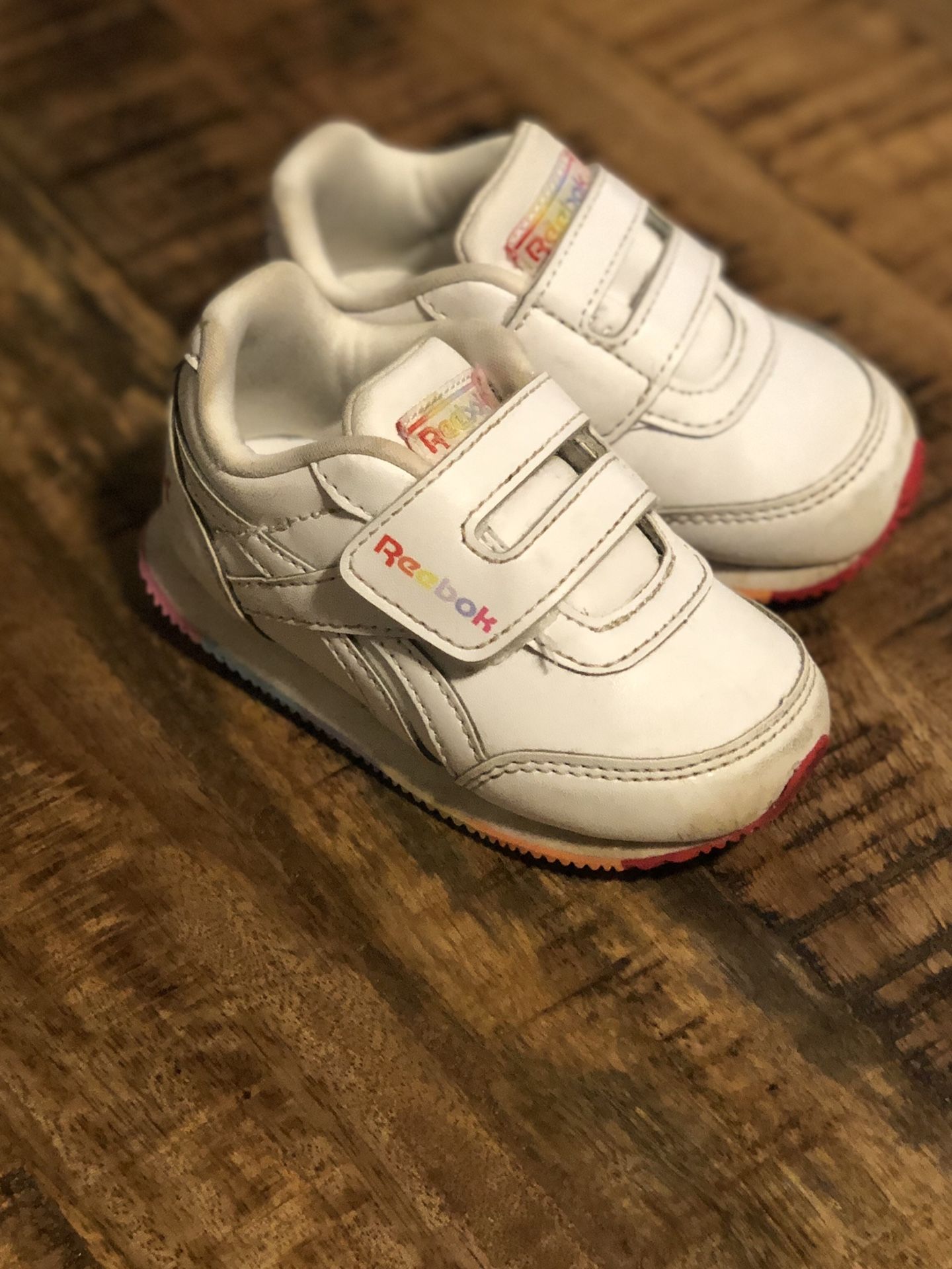 Sz 5 Toddler White Girls Reebok