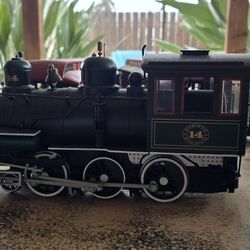 Train G Scale 4 Car And Lots Of track