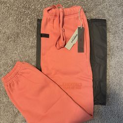 Fear of God Essentials Sweatpant Coral