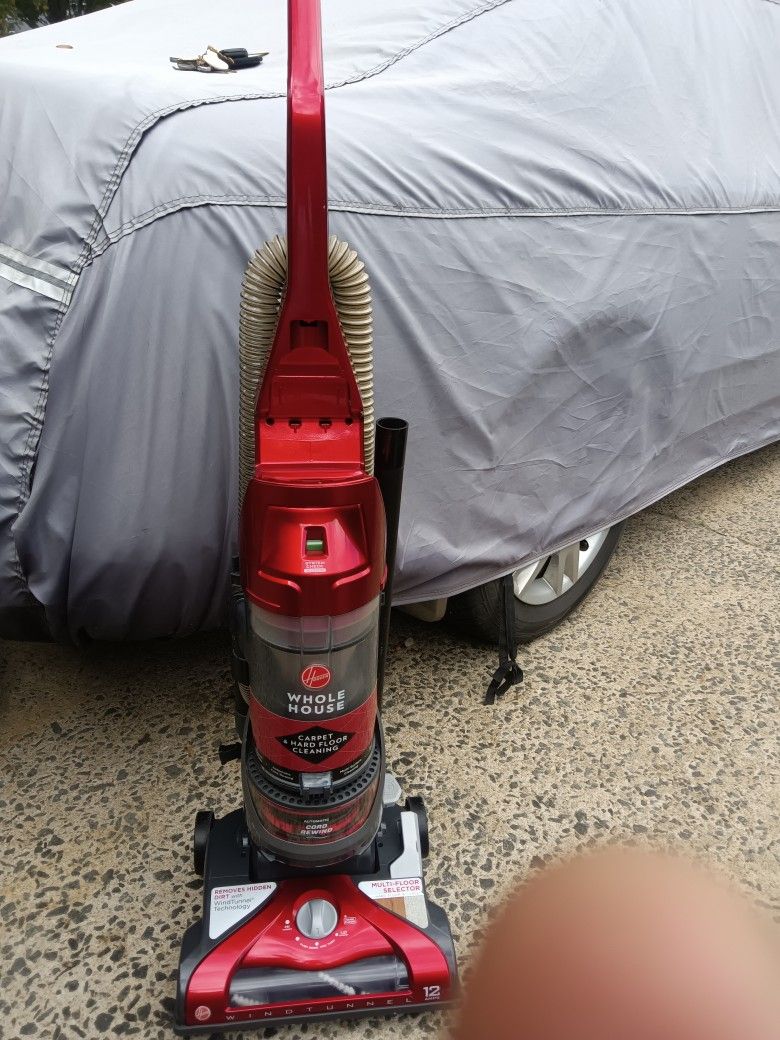 Hoover / W H O L E / H O U S E
