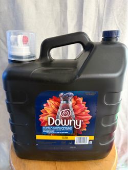 Downy Perfume Glow fabric softener