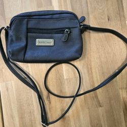 MultiSac Vegan Leather Multiple Compartment Crossbody Bag with adjustable strap