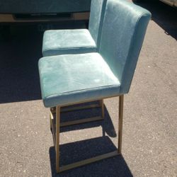 Beautiful 2 Bar Stools Excellent Condition Teal Color 24"