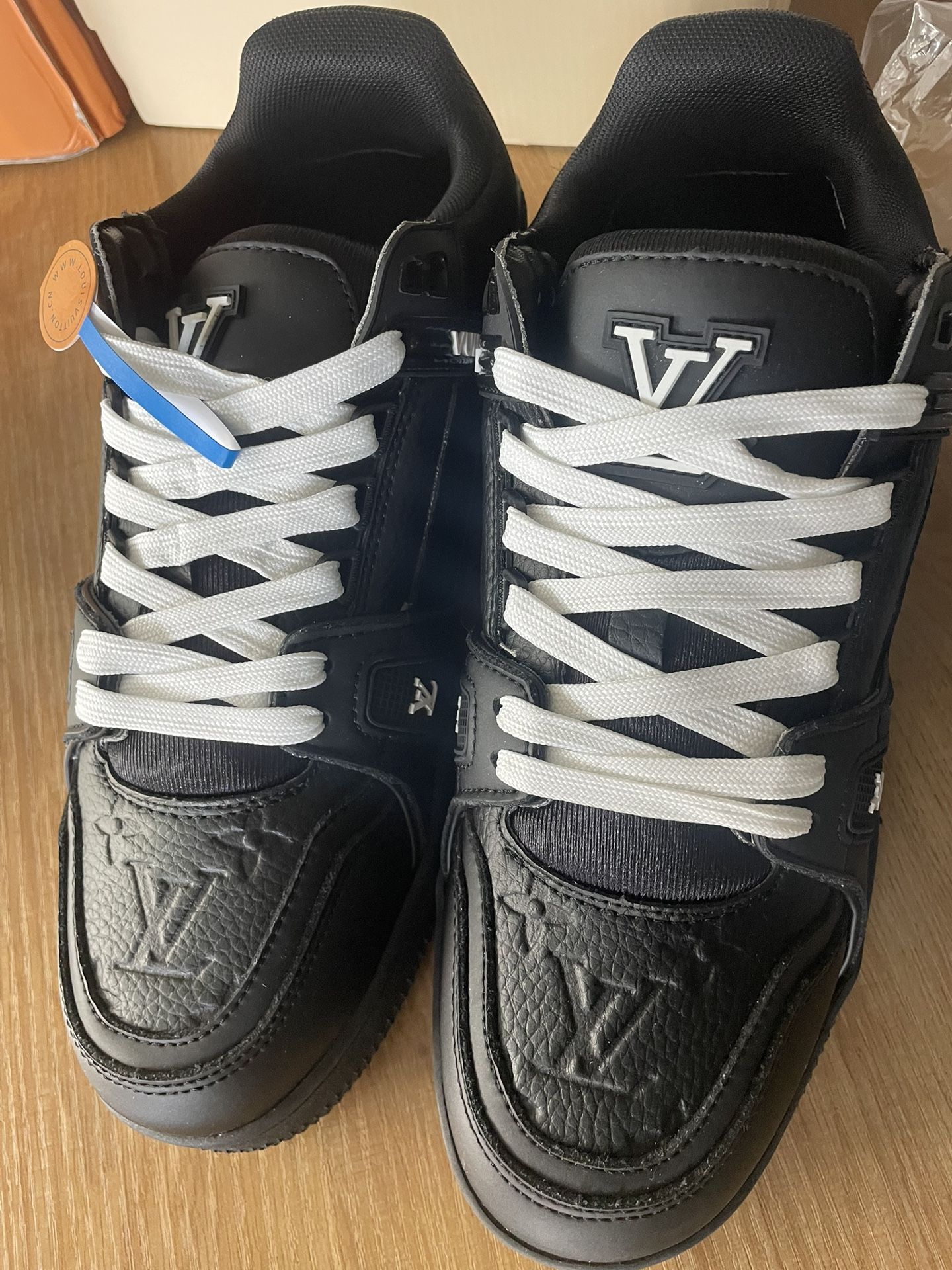 Louis Vuitton Black Trainers Size 11 Men display picture 2