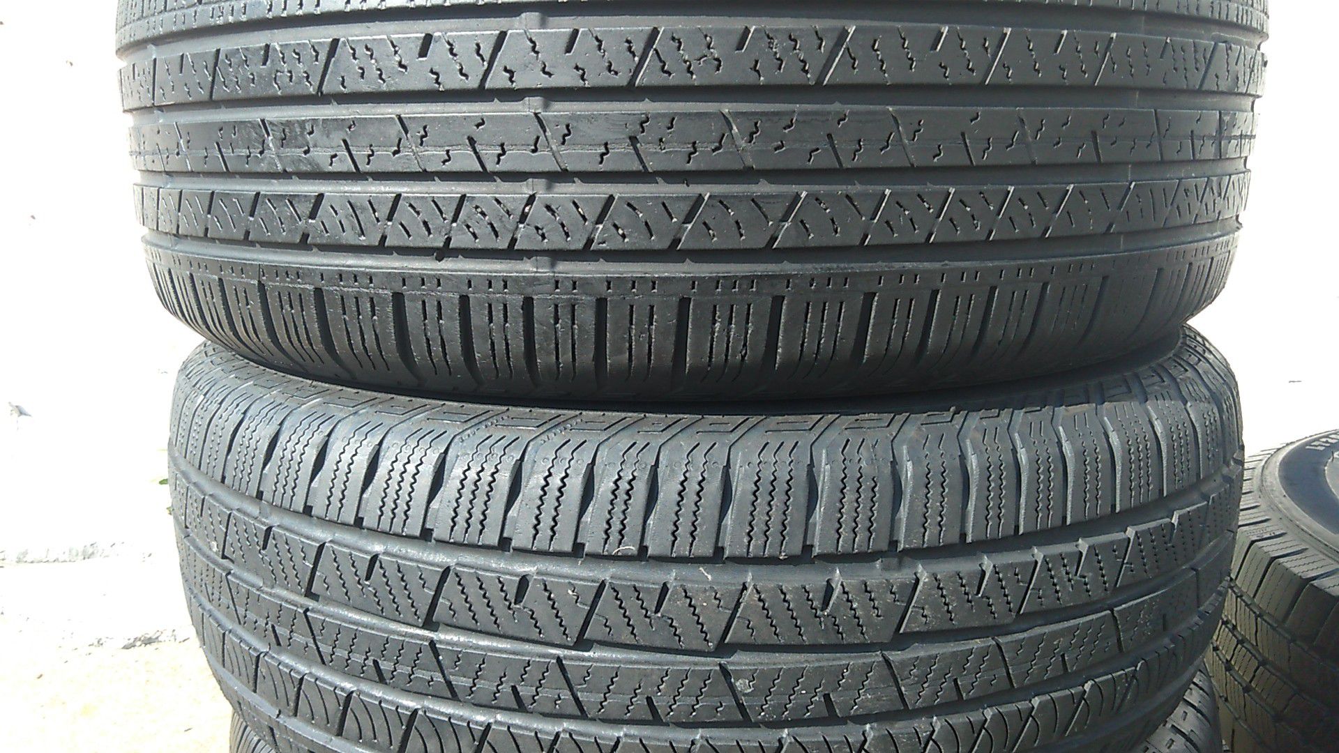 Two matching set of continental tires for sale 235/65/17