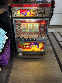 Flipper" Japanese Pachislo slot machine produced by Universal Manufacturing Co. around 1980.
