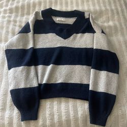 Hollister Striped Vneck Sweater