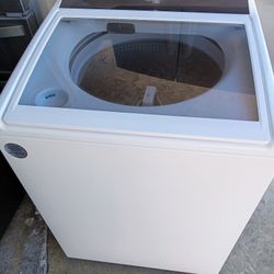 Whirlpool Set HE Large Capacity Washer And Gas Dryer 