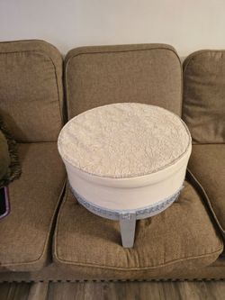 Girls ottoman