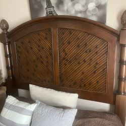 Queen Solid Wood Bed Ashley