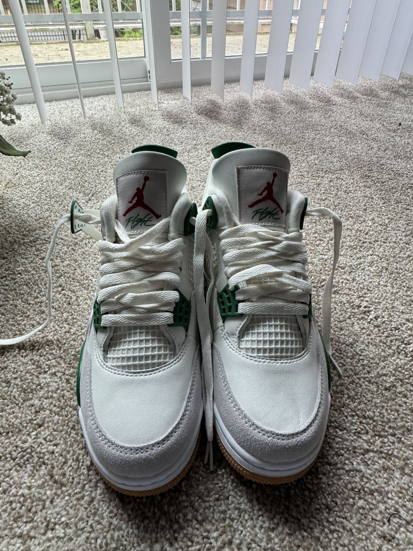 Jordans 4s Retro Pine Green US 7.5