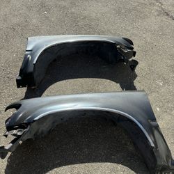 1989 / 1994 Toyota 4Runner Parts Fenders $300 Firm On Price $300
