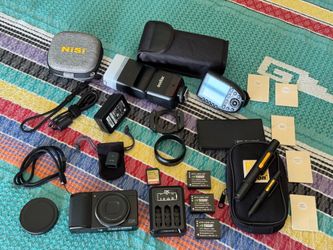 Ricoh GR III Ultimate Bundle • 3,087 Shutter • GV-2 Viewfinder • NiSi Filter Kit • Flash